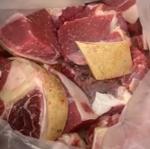 fresh cow meat (with skin) 1kg